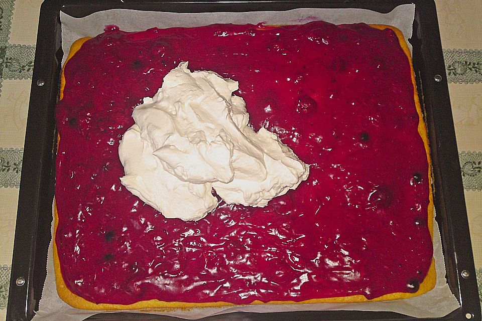 Rote Grütze Kuchen