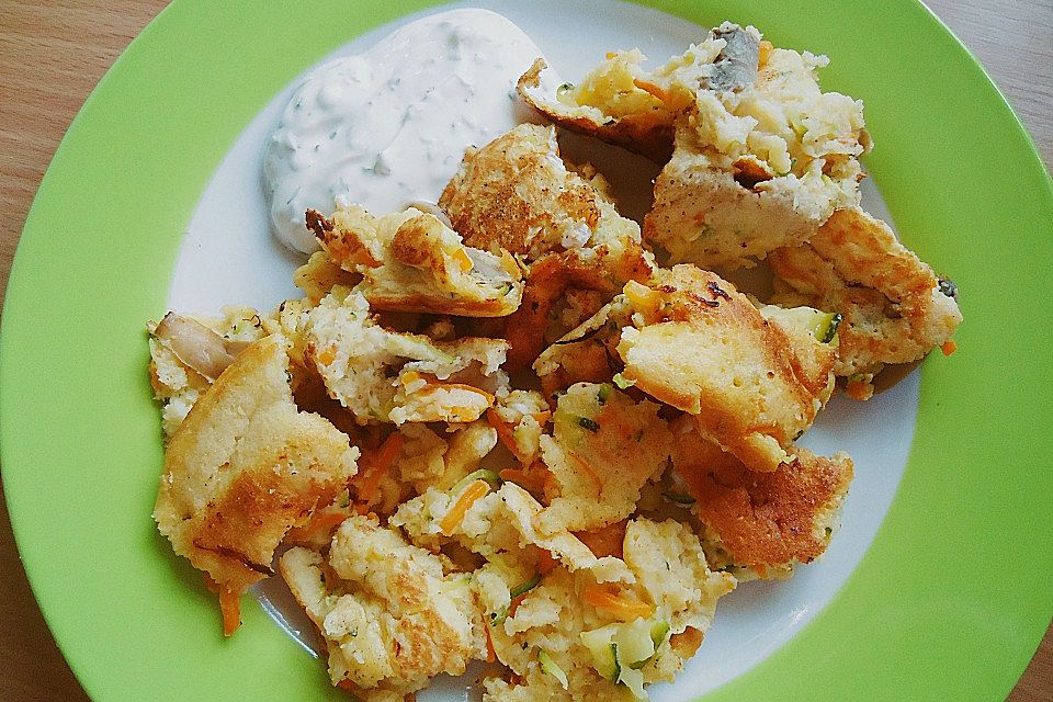 Gemüseschmarrn mit Knoblauchdip