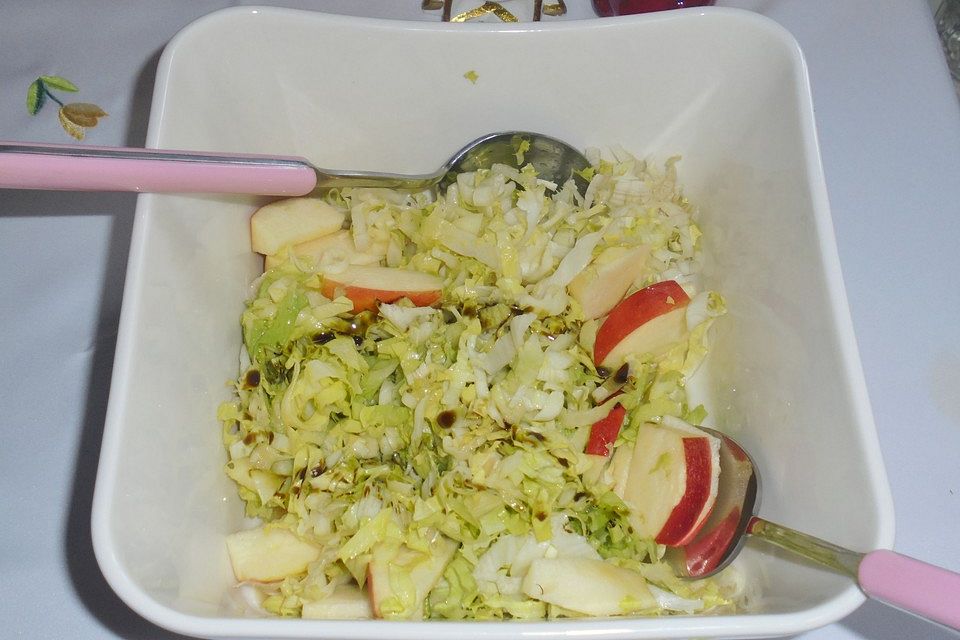 Endiviensalat mit Apfel