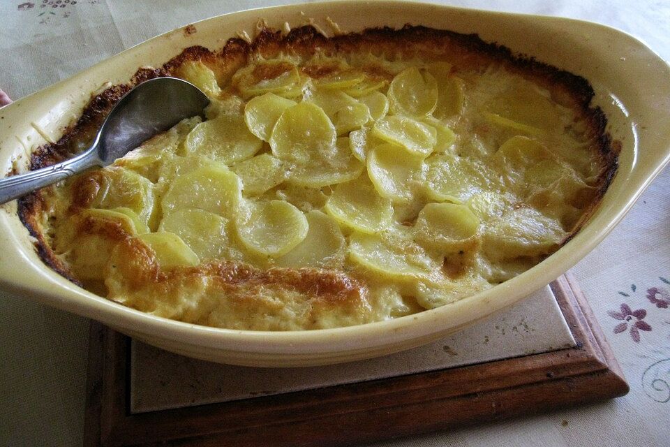 Kartoffelgratin aus rohen Kartoffeln