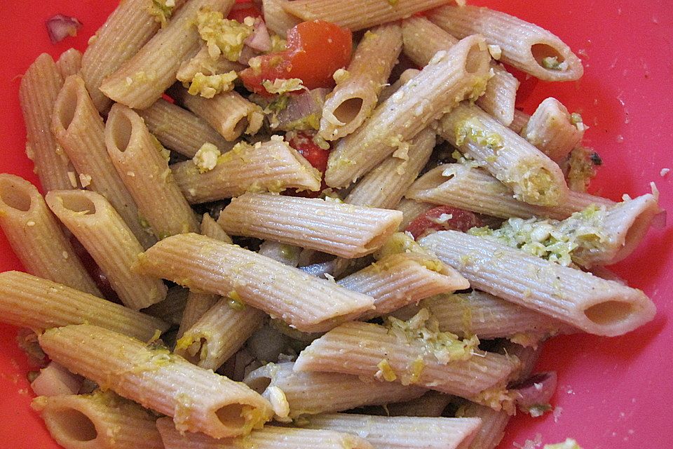 Spaghetti - Pesto - Salat