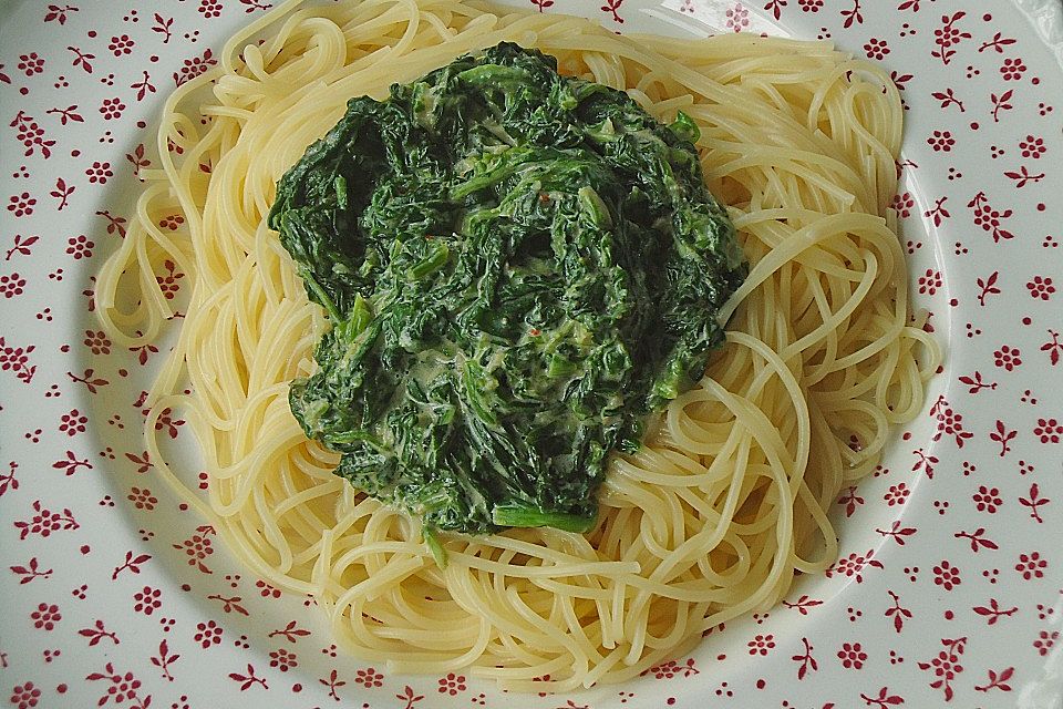 Spaghetti mit Kokosspinat