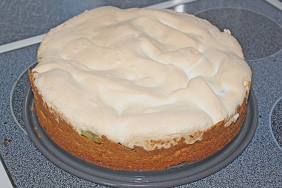 Rhabarberkuchen mit Baiserhaube