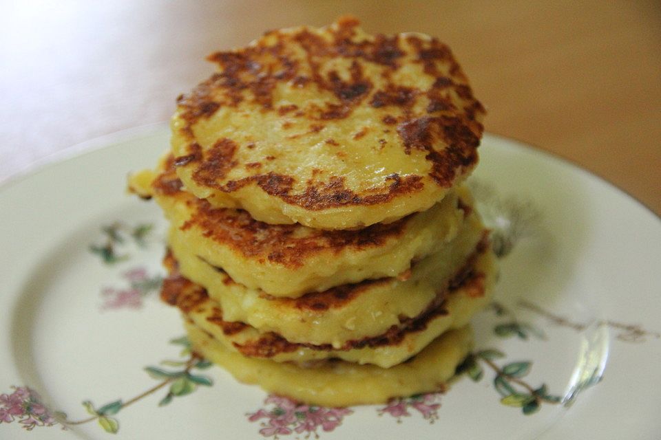 Dominikanische Maistörtchen mit Käse