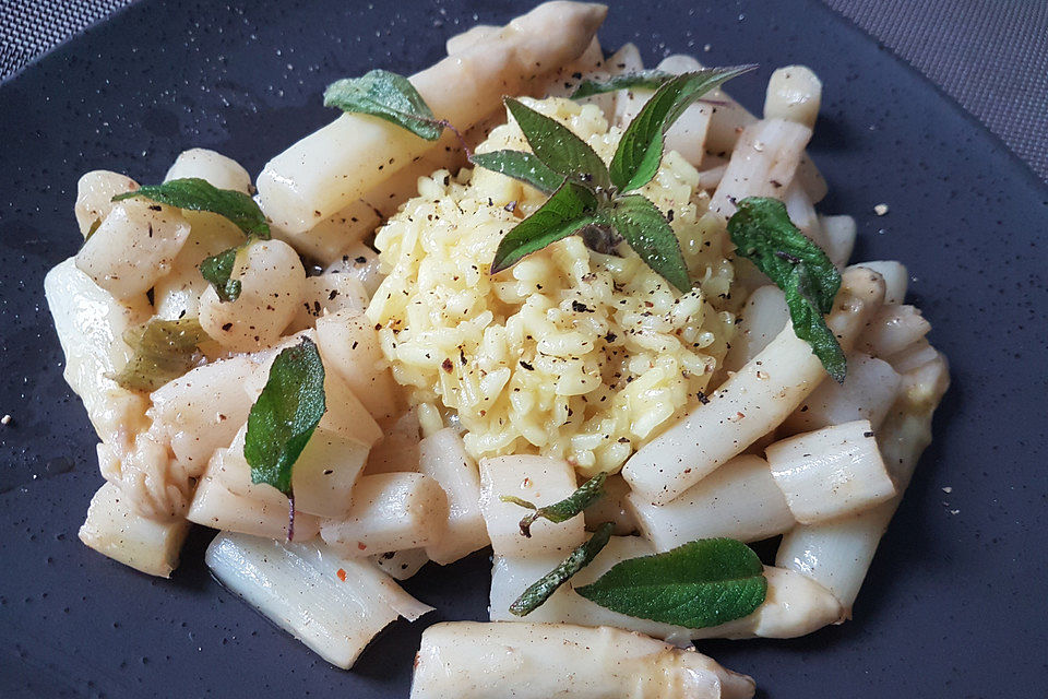 Risotto mit Salbei - Spargel