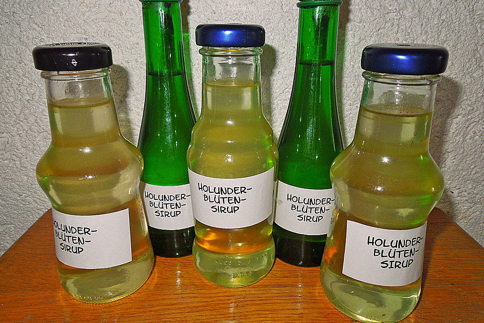 Holunderblütensirup