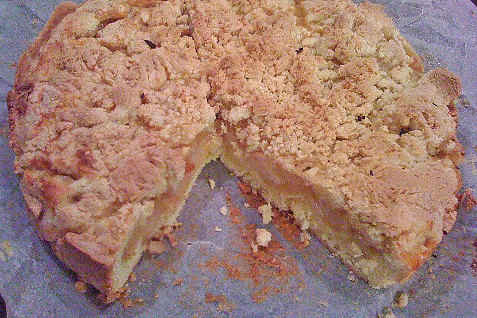 Gedeckter Birnenkuchen