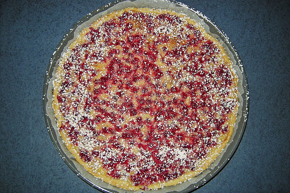 Johannisbeertarte mit Rahmguss