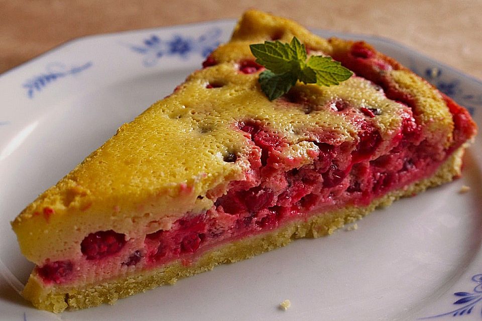 Johannisbeertarte mit Rahmguss