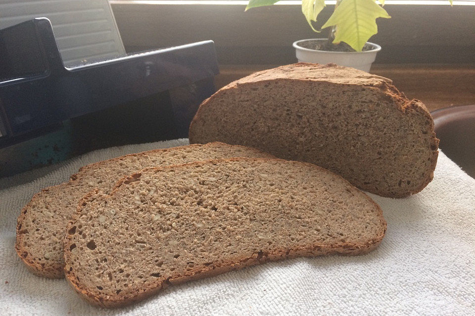 Dinkel - Buchweizen - Brot