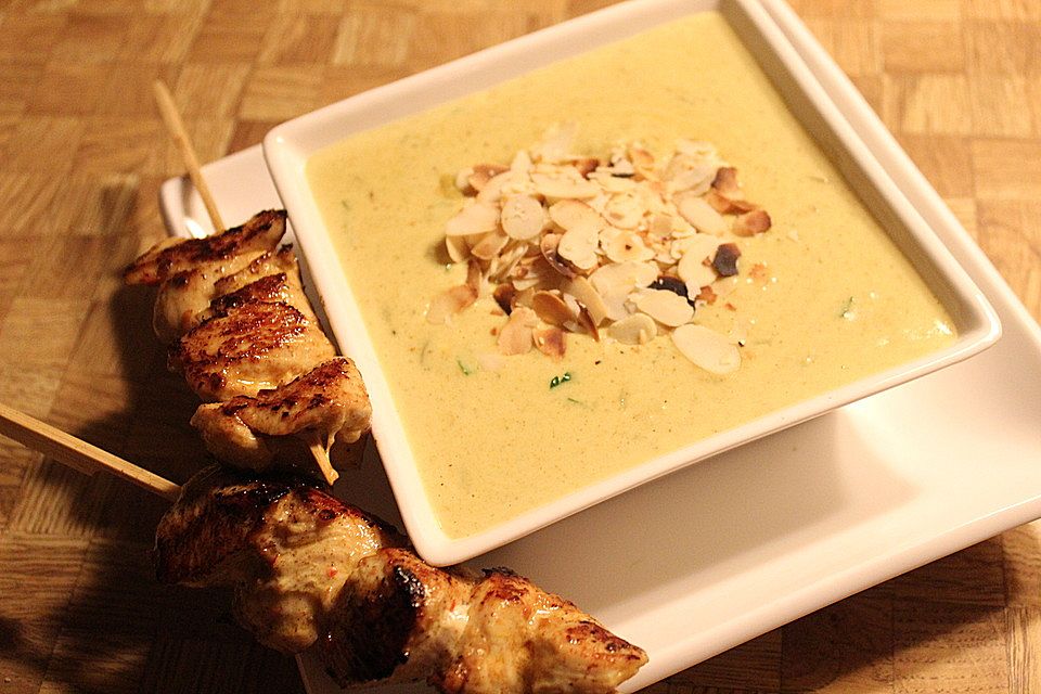 Curry - Rahmsuppe mit Mandelblättchen