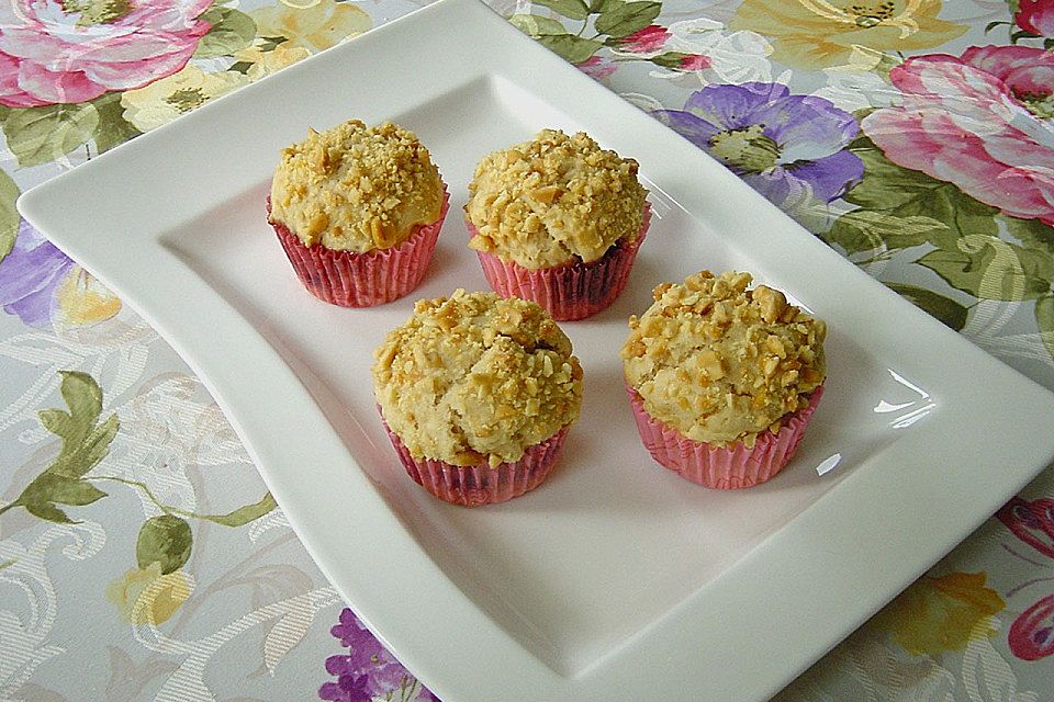 Erdnussbutter - Muffins mit Marmeladenkern