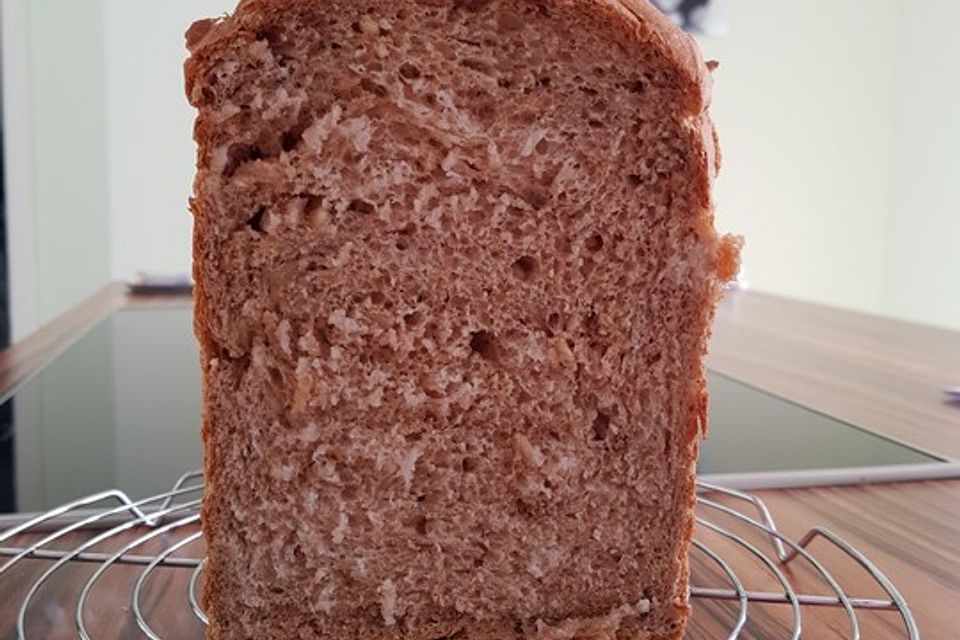 Weizenvollkornbrot aus dem Brotbackautomaten