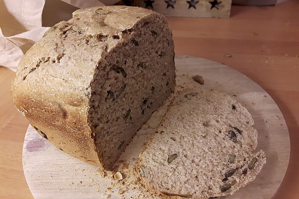 Weizenvollkornbrot aus dem Brotbackautomaten