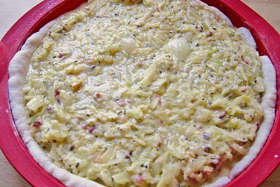 Italienischer Zwiebel - Käse - Kuchen