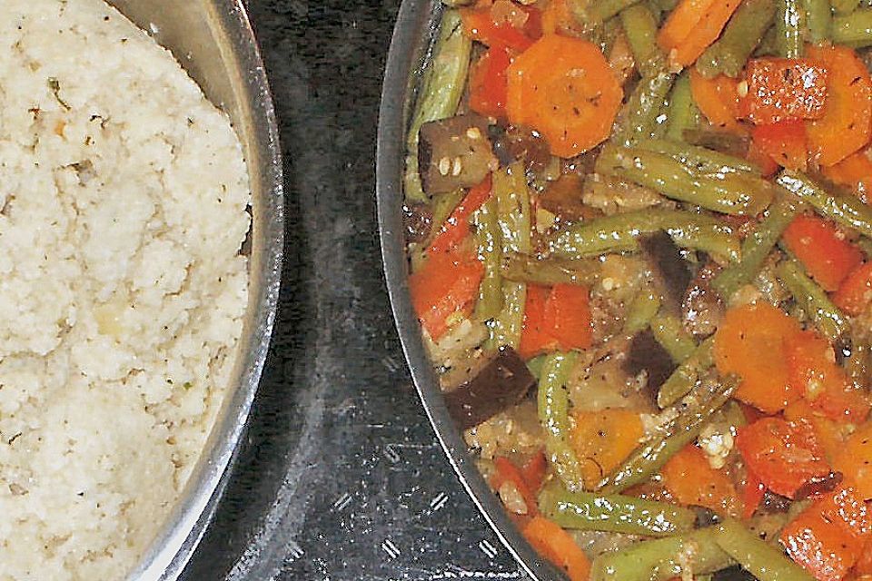 Aromatische Gemüsepfanne mit Couscous