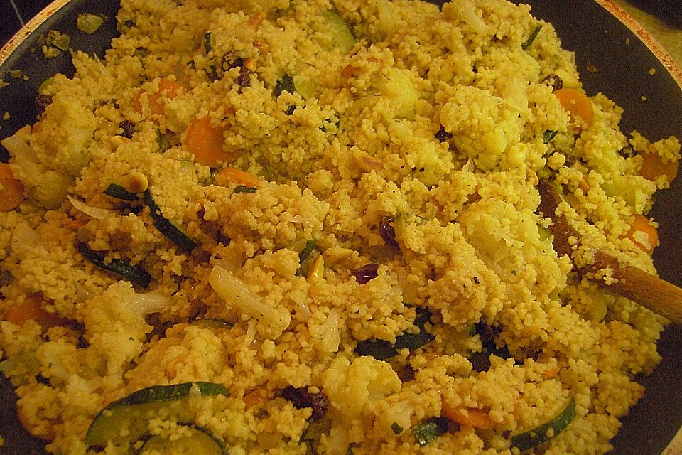 Aromatische Gemüsepfanne mit Couscous