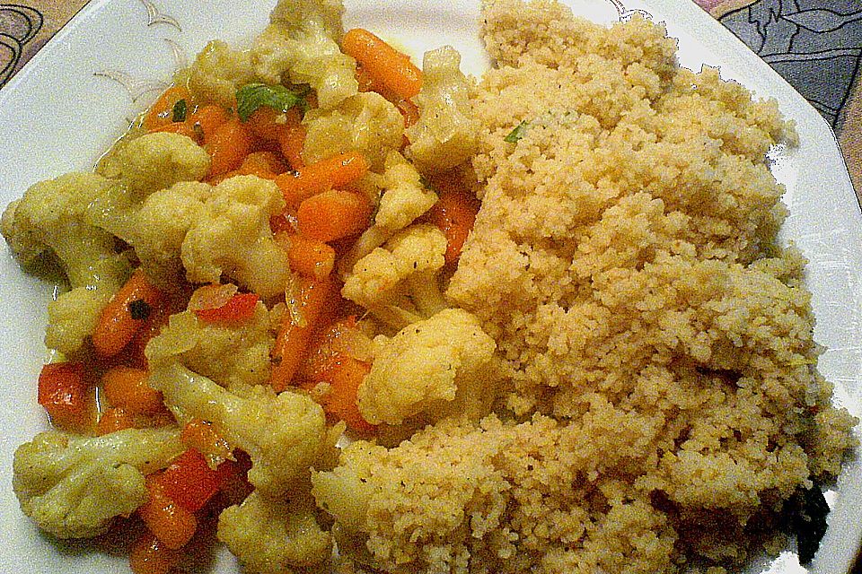 Aromatische Gemüsepfanne mit Couscous