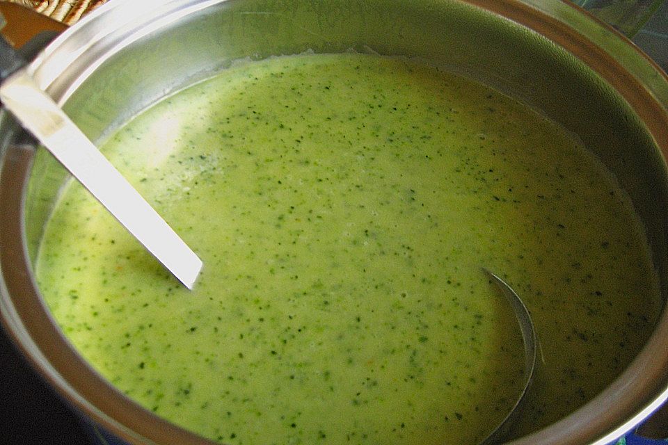 Zucchinicremesuppe