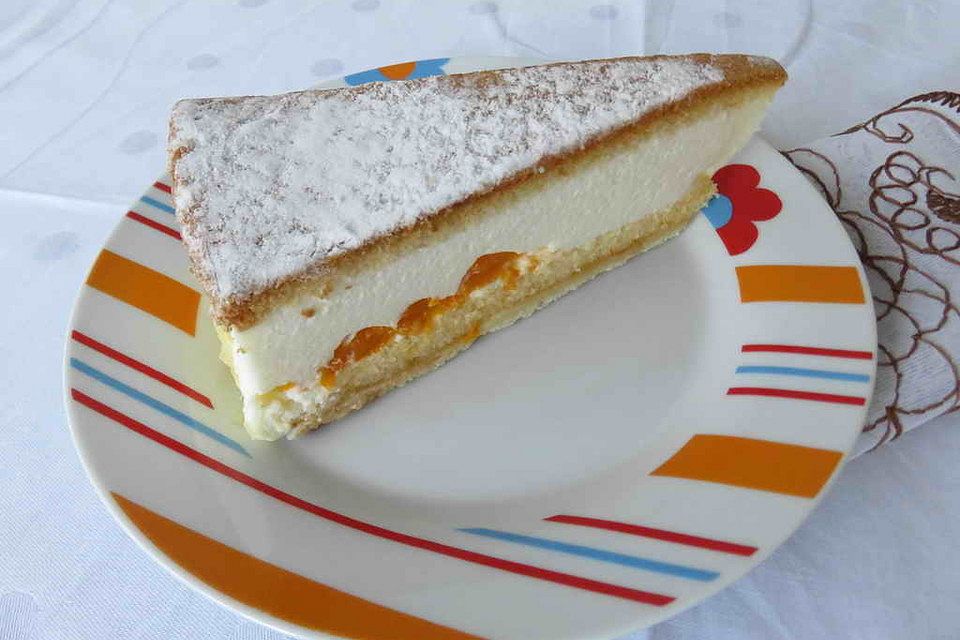 Käsesahnetorte und Käsesahneschnitten