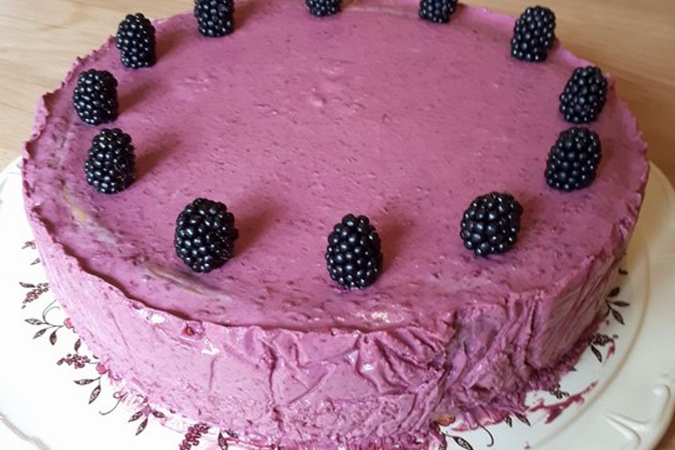 Brombeer - Quark - Torte