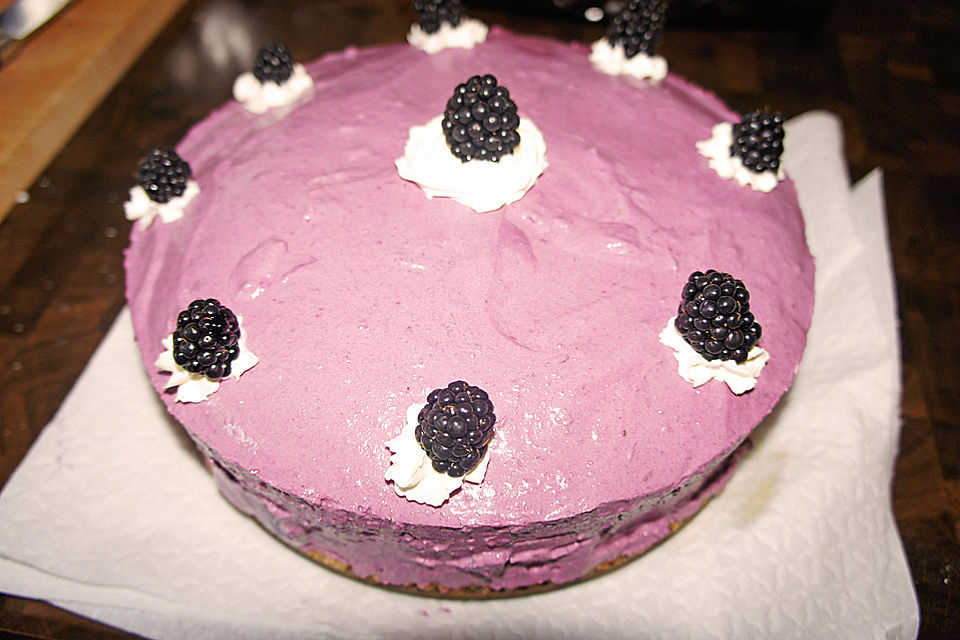 Brombeer - Quark - Torte