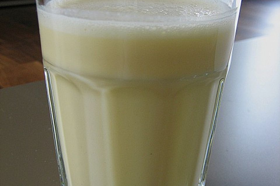 Mango-Lassi