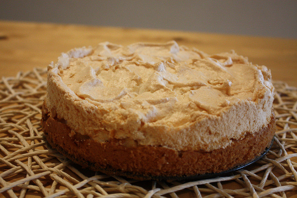 Apfelkuchen mit Baiserhaube