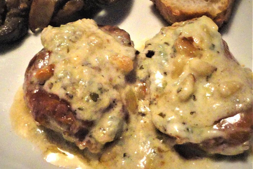 Involtini - Schweinefiletröllchen mit Gorgonzolasoße