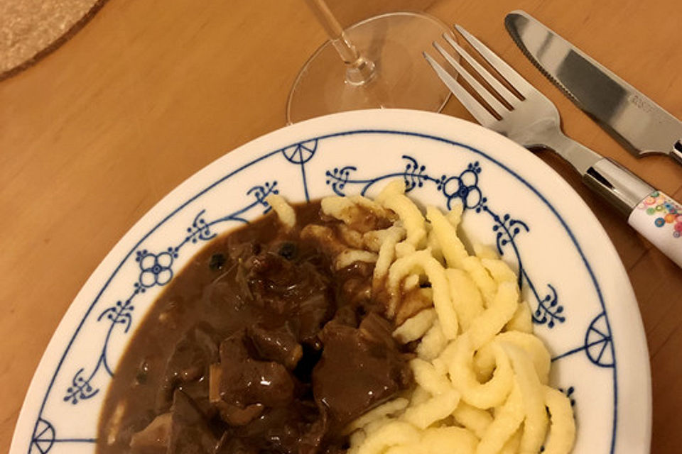 Wildgulasch in Portwein - Aprikosensauce