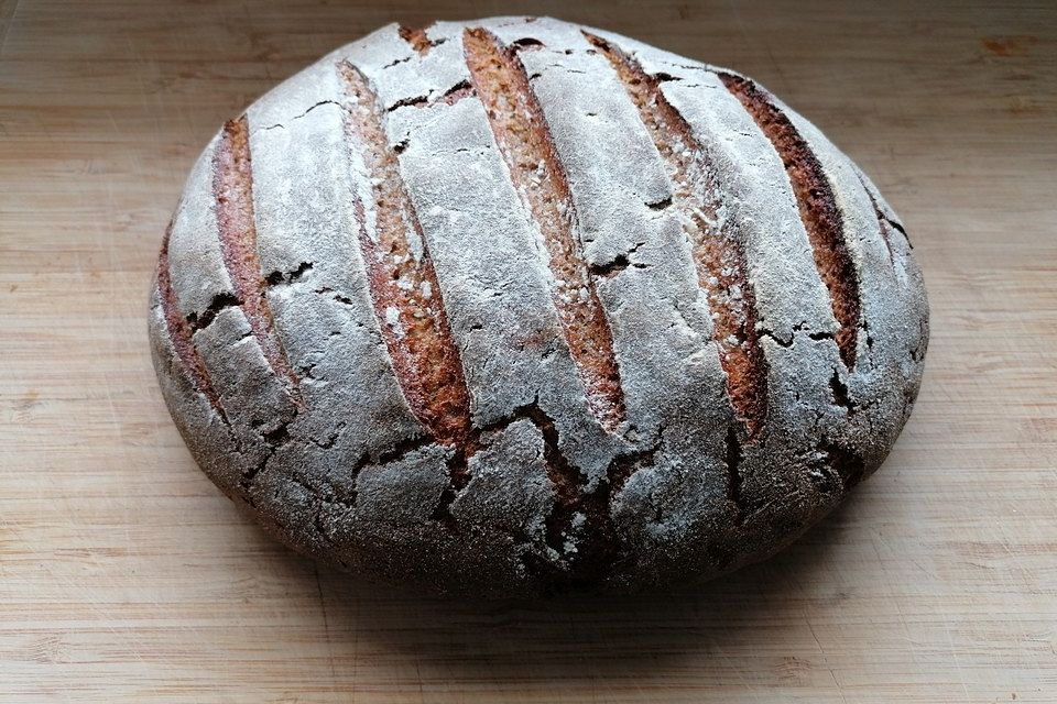 Bauernbrot mit Sauerteig