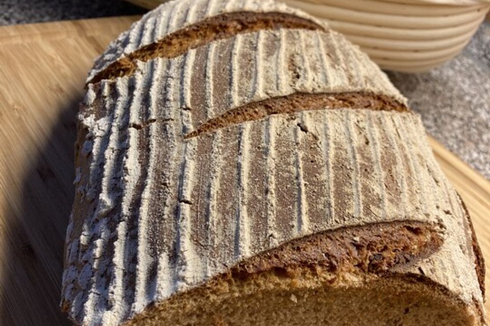 Bauernbrot mit Sauerteig