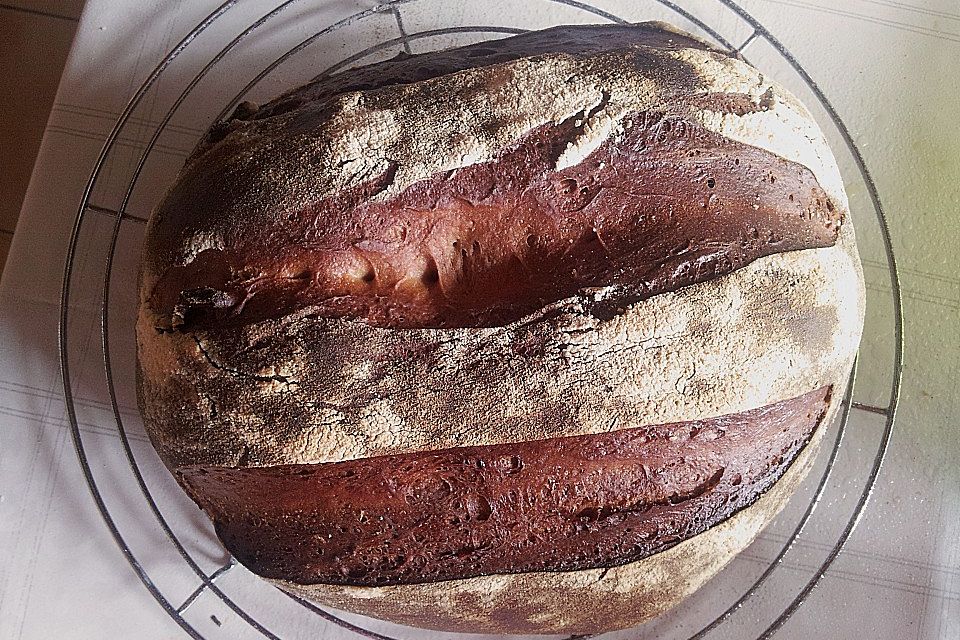 Bauernbrot mit Sauerteig