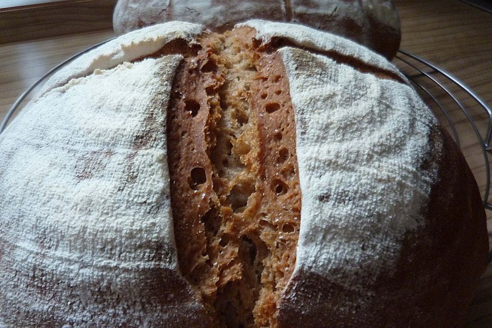 Bauernbrot mit Sauerteig