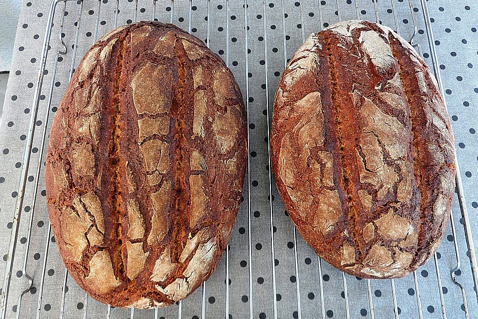 Bauernbrot mit Sauerteig