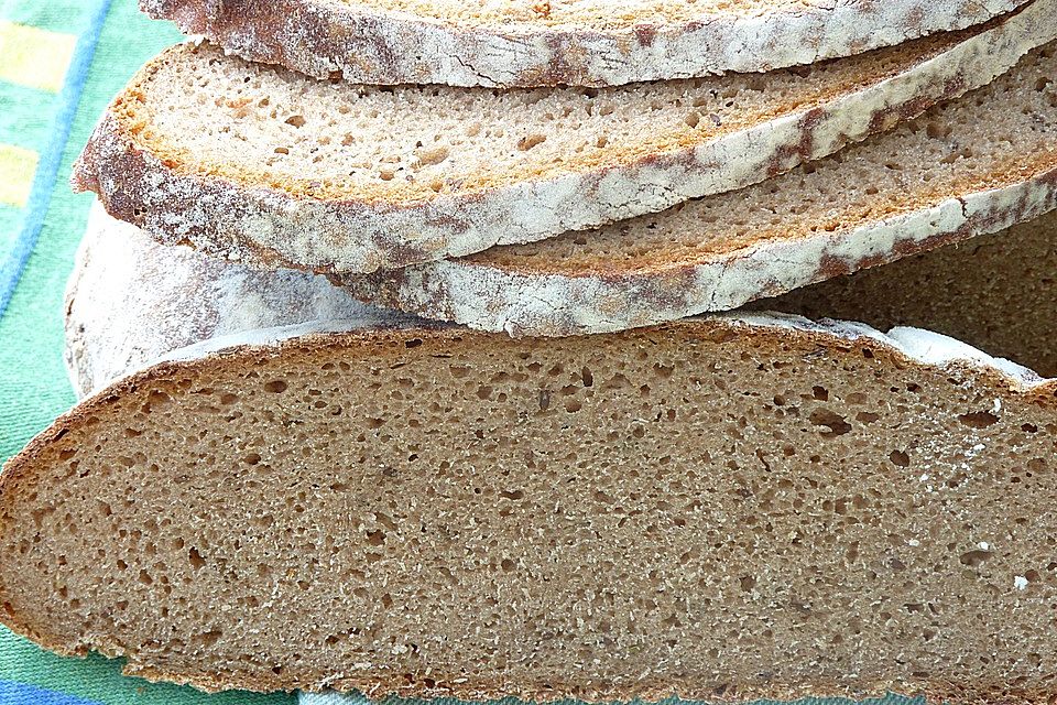 Bauernbrot mit Sauerteig