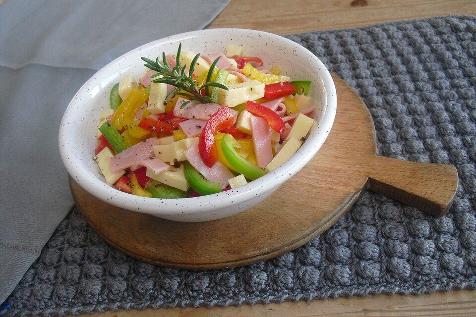 Käse - Paprika Salat