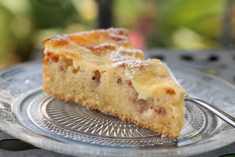 Beerenkuchen mit Sauerrahmguss