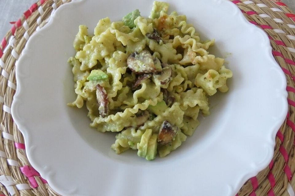 Avocado - Champignon Nudeln