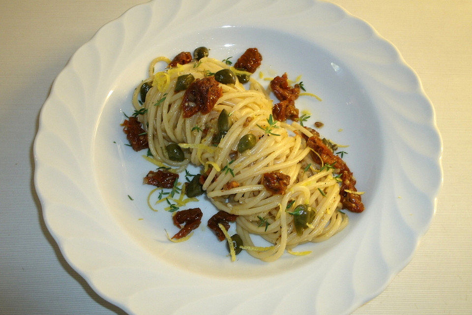 Pikante Zitronen - Kapern Spaghetti