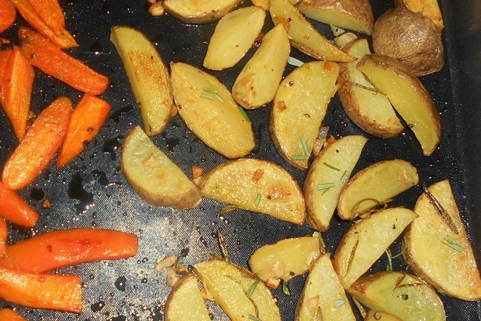 Rosmarinkartoffeln aus dem Ofen