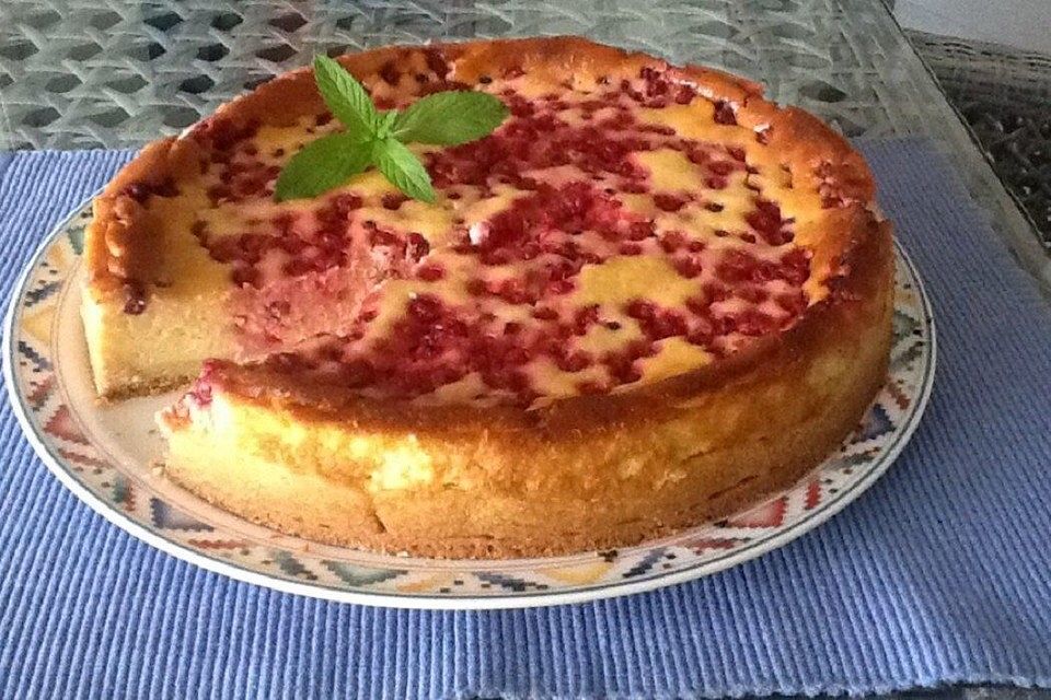 Käsekuchen mit Johannisbeeren