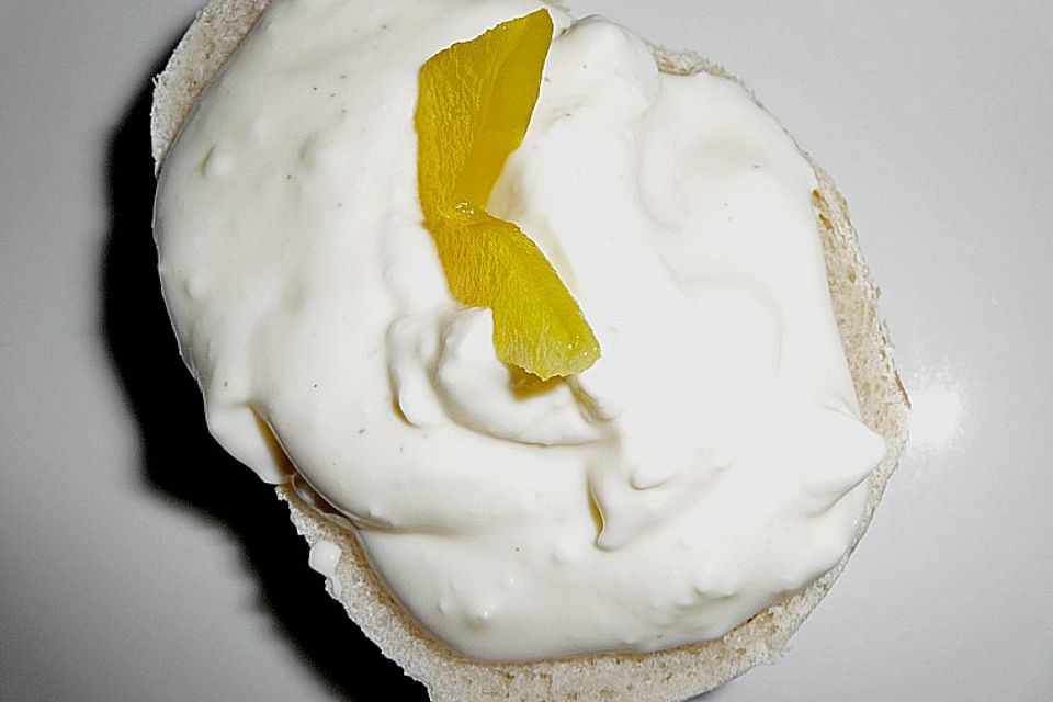 Knoblauchcreme mit Feta