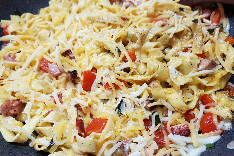 Gratinierte Bandnudeln alla Carbonara