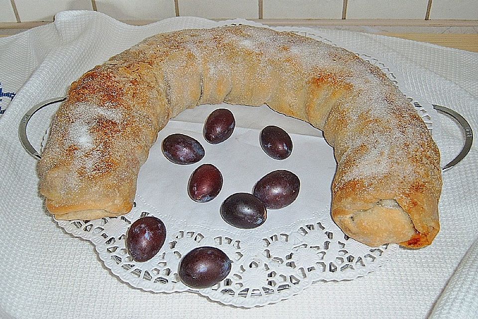 Zwetschgenstrudel