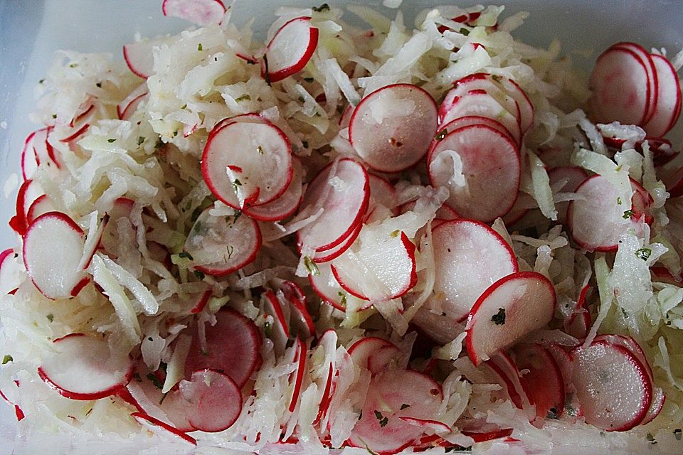 Kohlrabi - Radieschen Salat