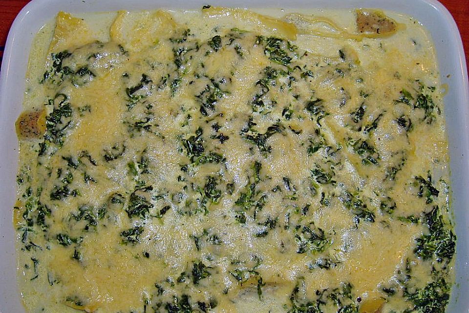 Überbackene Maultaschen mit Blattspinat