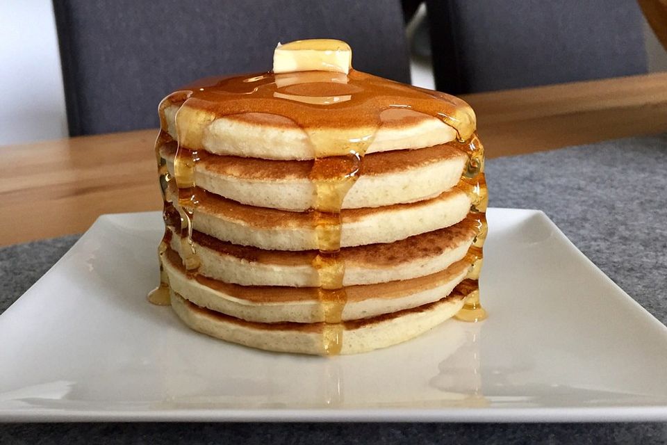 Fluffy Buttermilk Pancakes