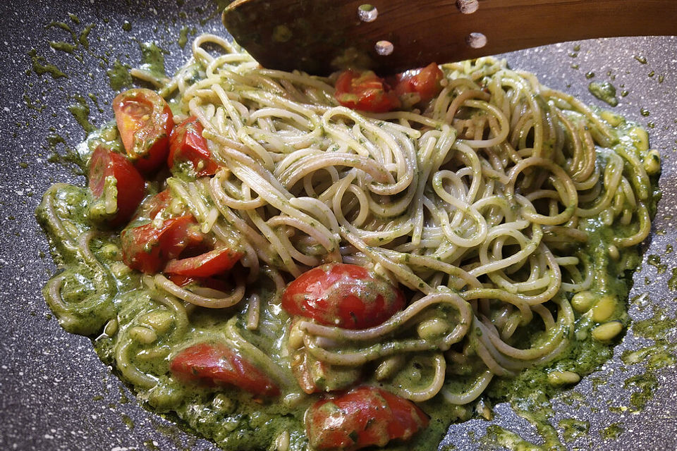 Spaghetti mit Bärlauchcreme