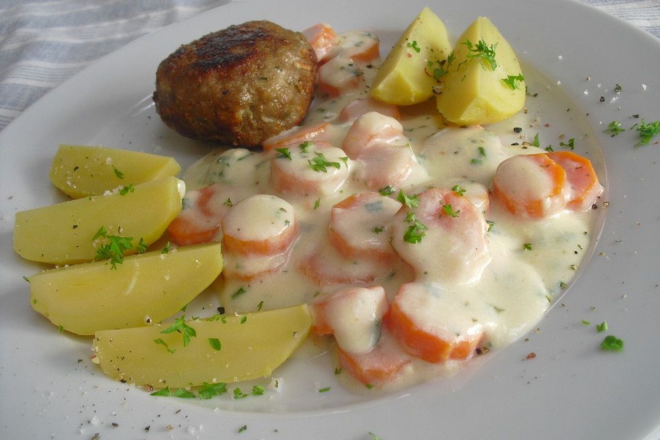 Karotten in weißer Sauce